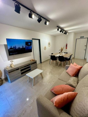 Dpto centrico con excelente vistas para 5 personas con 3 habitaciones y 2 baños 5A